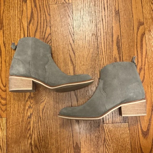 Crevo “Clara” Grey Suede Leather Booties Western size 9.5 worn once - Picture 7 of 10